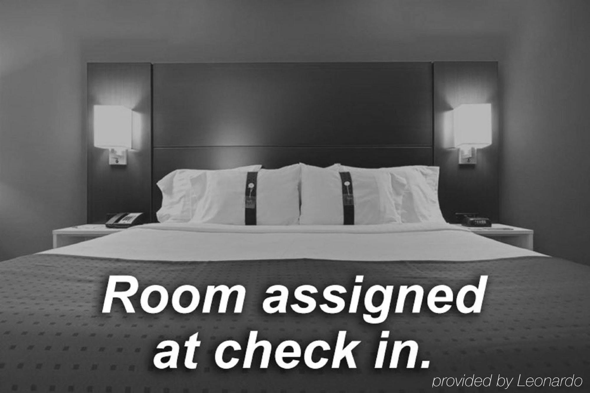 & - N Allen By Ihg Hotel 3*
